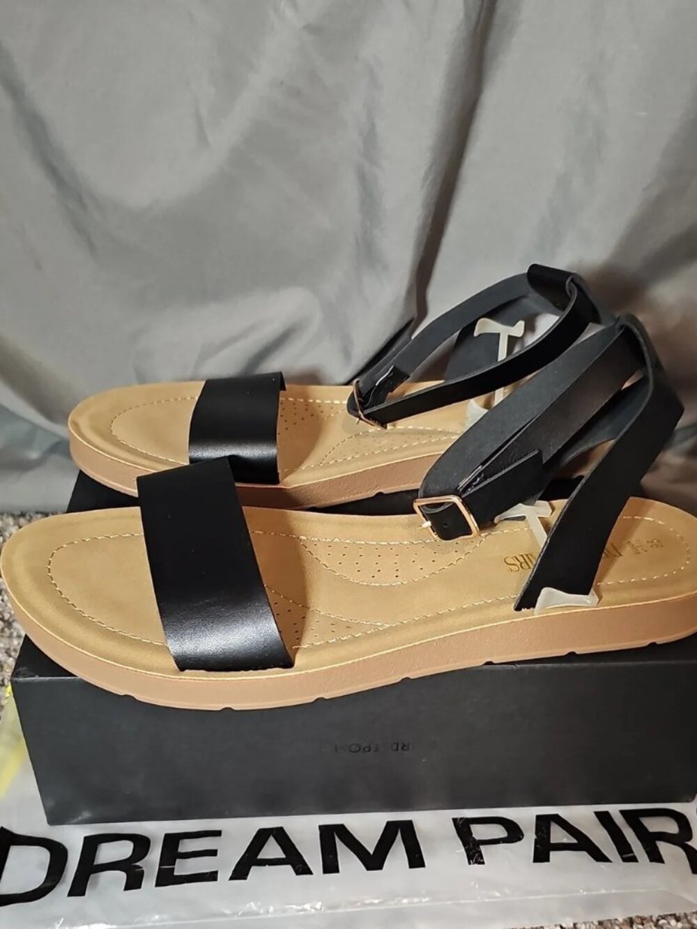 Dream Pairs NWT Black Strappy Sandals with Tan Footbed